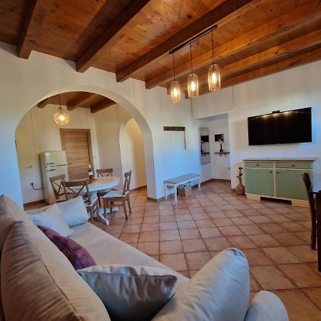 Wine & Apartment Vinales โคเปร์ ภายนอก รูปภาพ