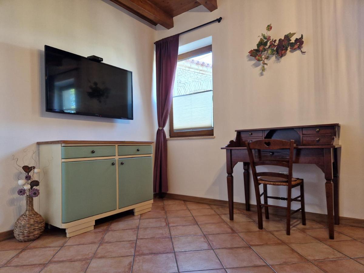 Wine & Apartment Vinales โคเปร์ ภายนอก รูปภาพ