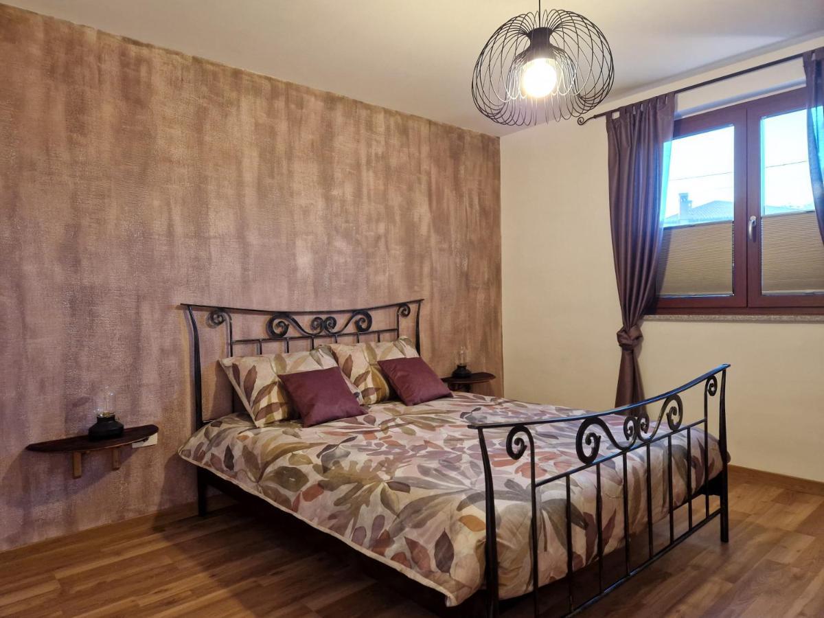 Wine & Apartment Vinales โคเปร์ ภายนอก รูปภาพ