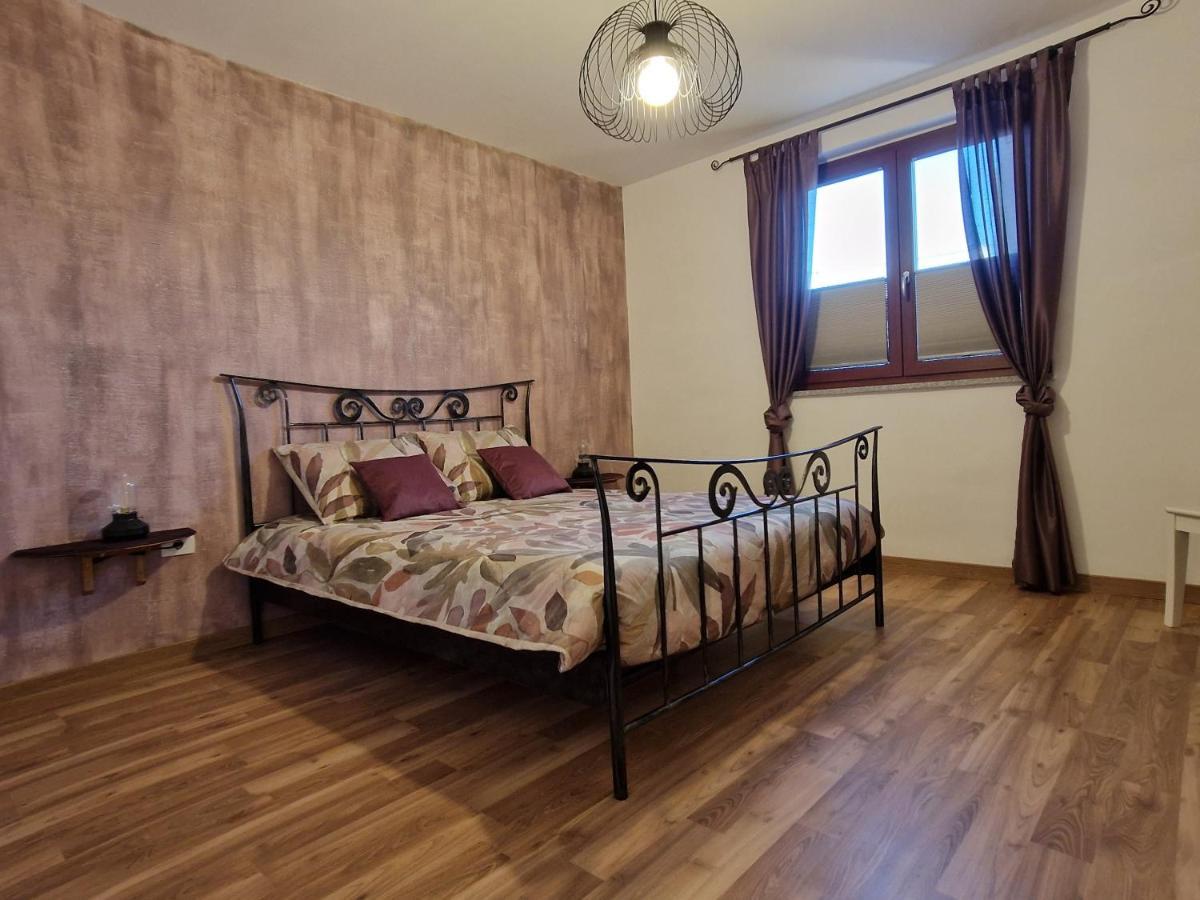 Wine & Apartment Vinales โคเปร์ ภายนอก รูปภาพ