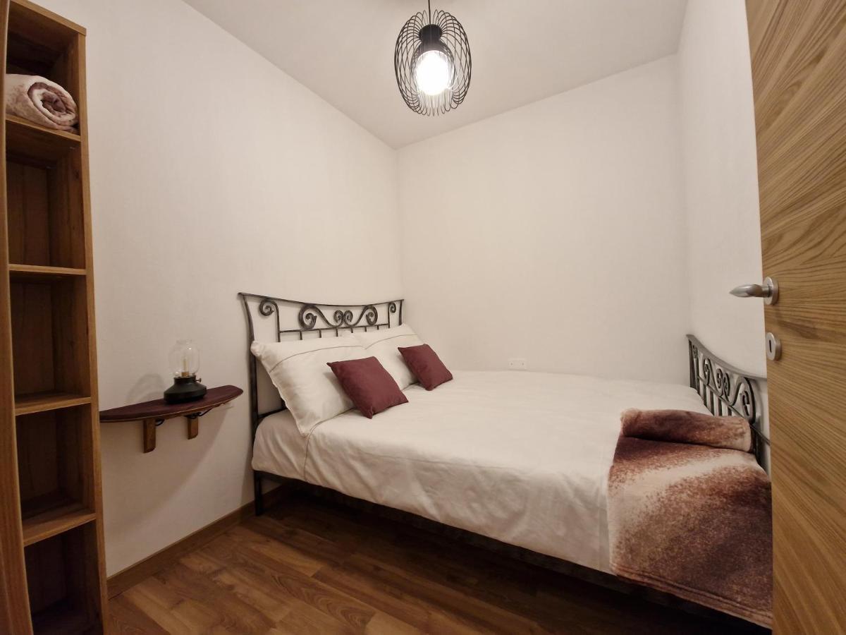 Wine & Apartment Vinales โคเปร์ ภายนอก รูปภาพ
