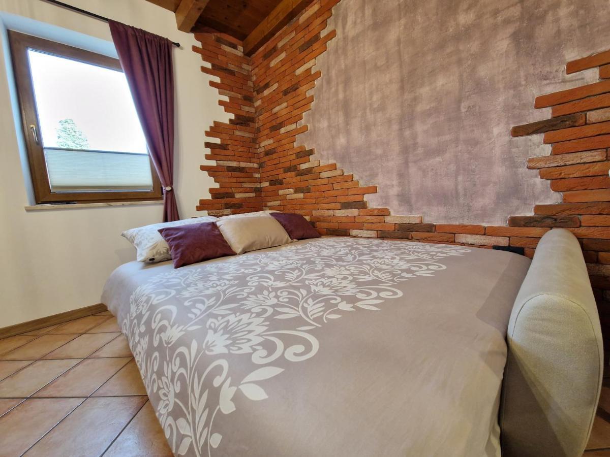 Wine & Apartment Vinales โคเปร์ ภายนอก รูปภาพ