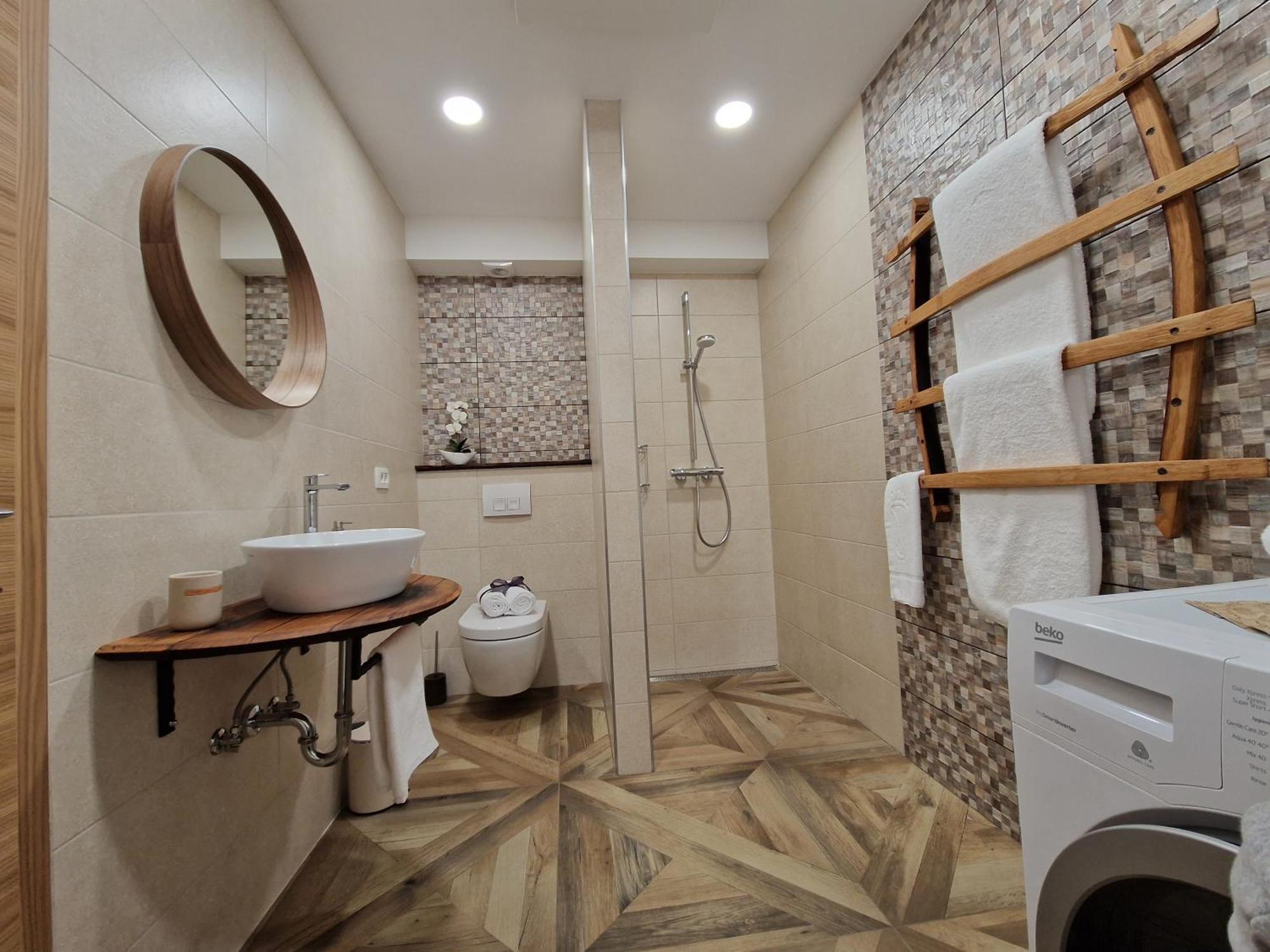 Wine & Apartment Vinales โคเปร์ ภายนอก รูปภาพ