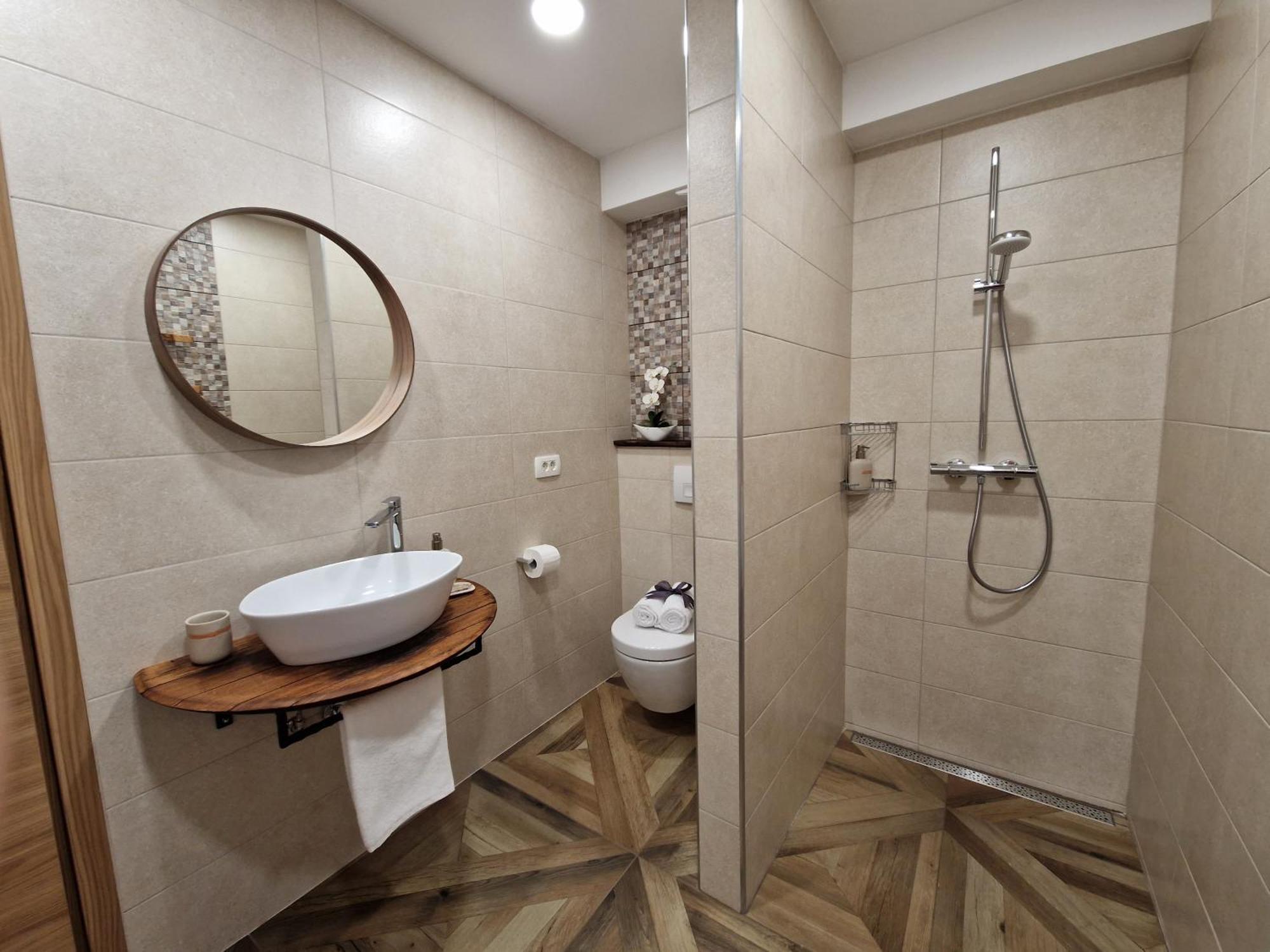 Wine & Apartment Vinales โคเปร์ ภายนอก รูปภาพ